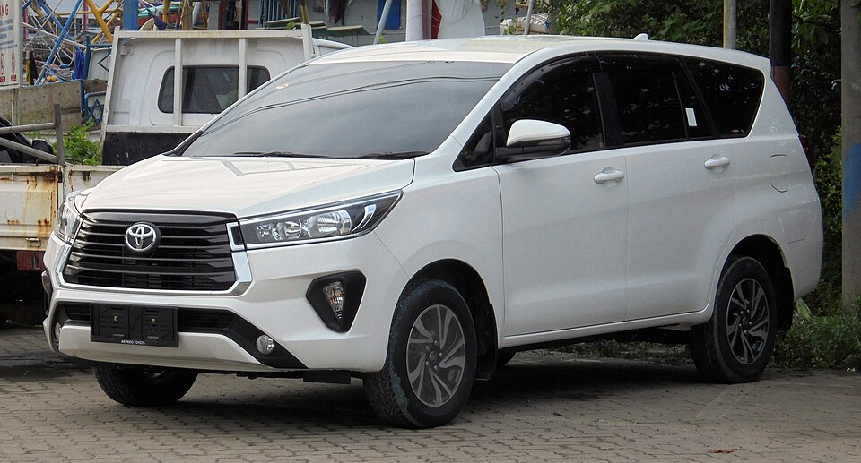 Innova Hycross VIP